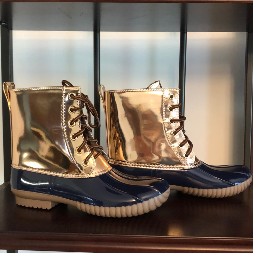 Women’s weather boots